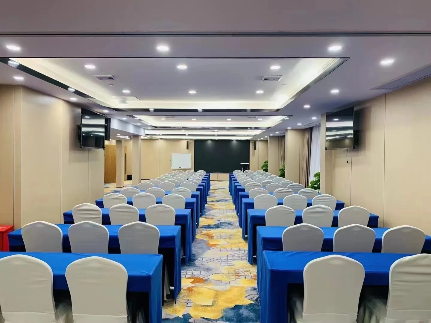 深圳东门智选假日酒店会议场地实景