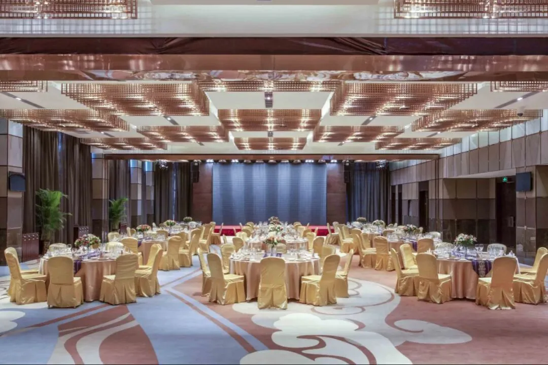 西安皇苑华美达广场酒店会议场地实景