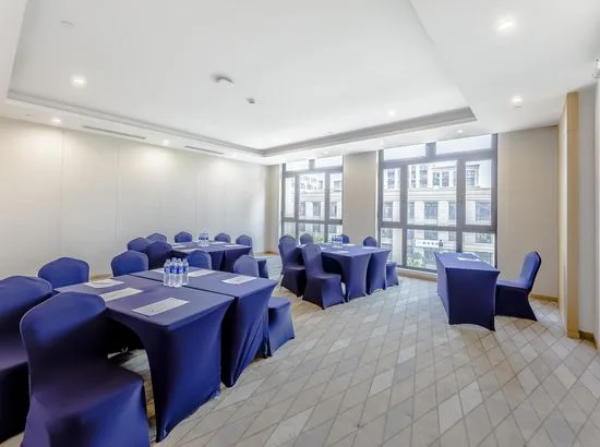 上海中建瑞贝庭臻选公寓酒店会议场地实景