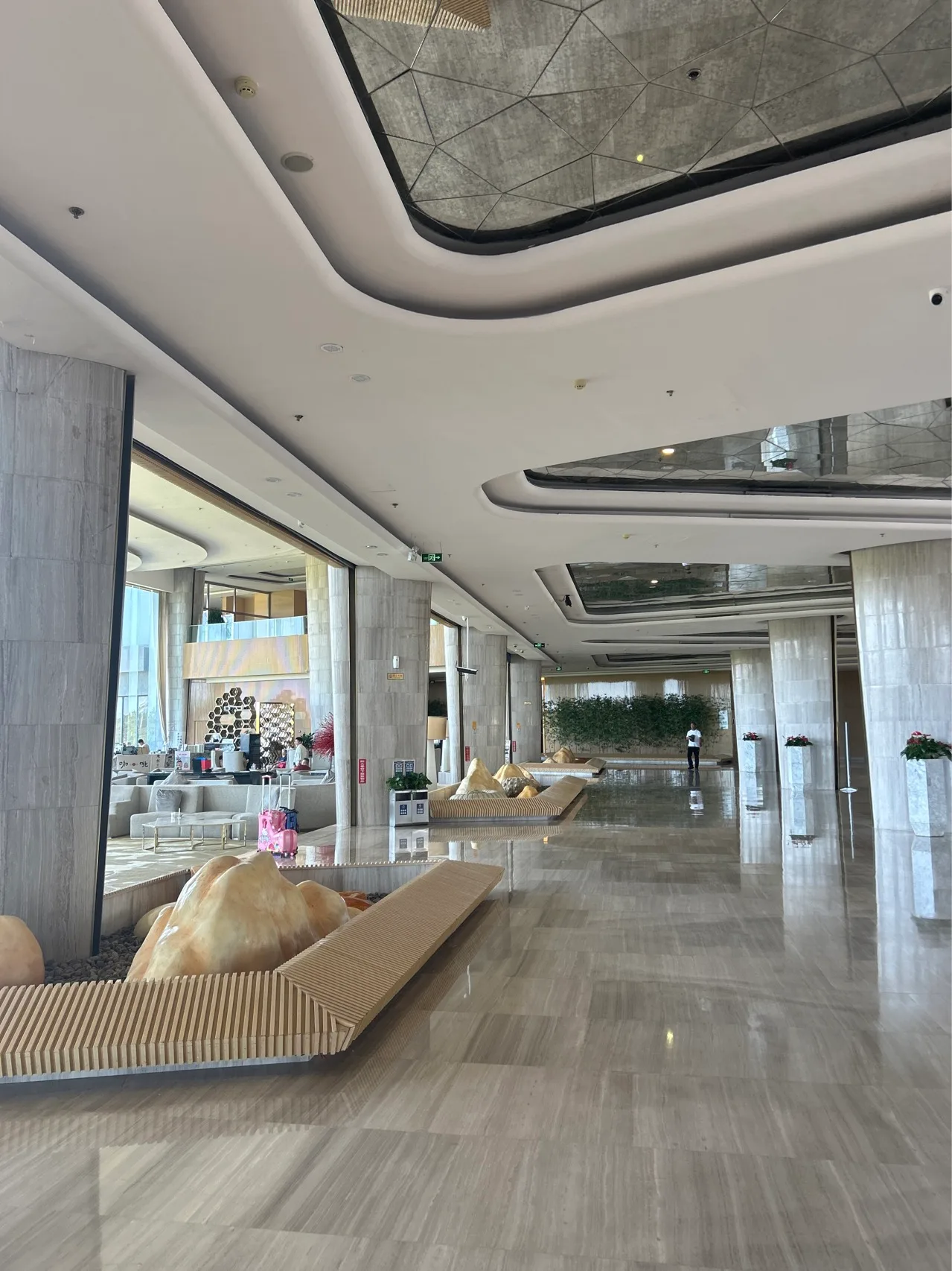 青岛银沙滩温德姆至尊酒店会议场地实景
