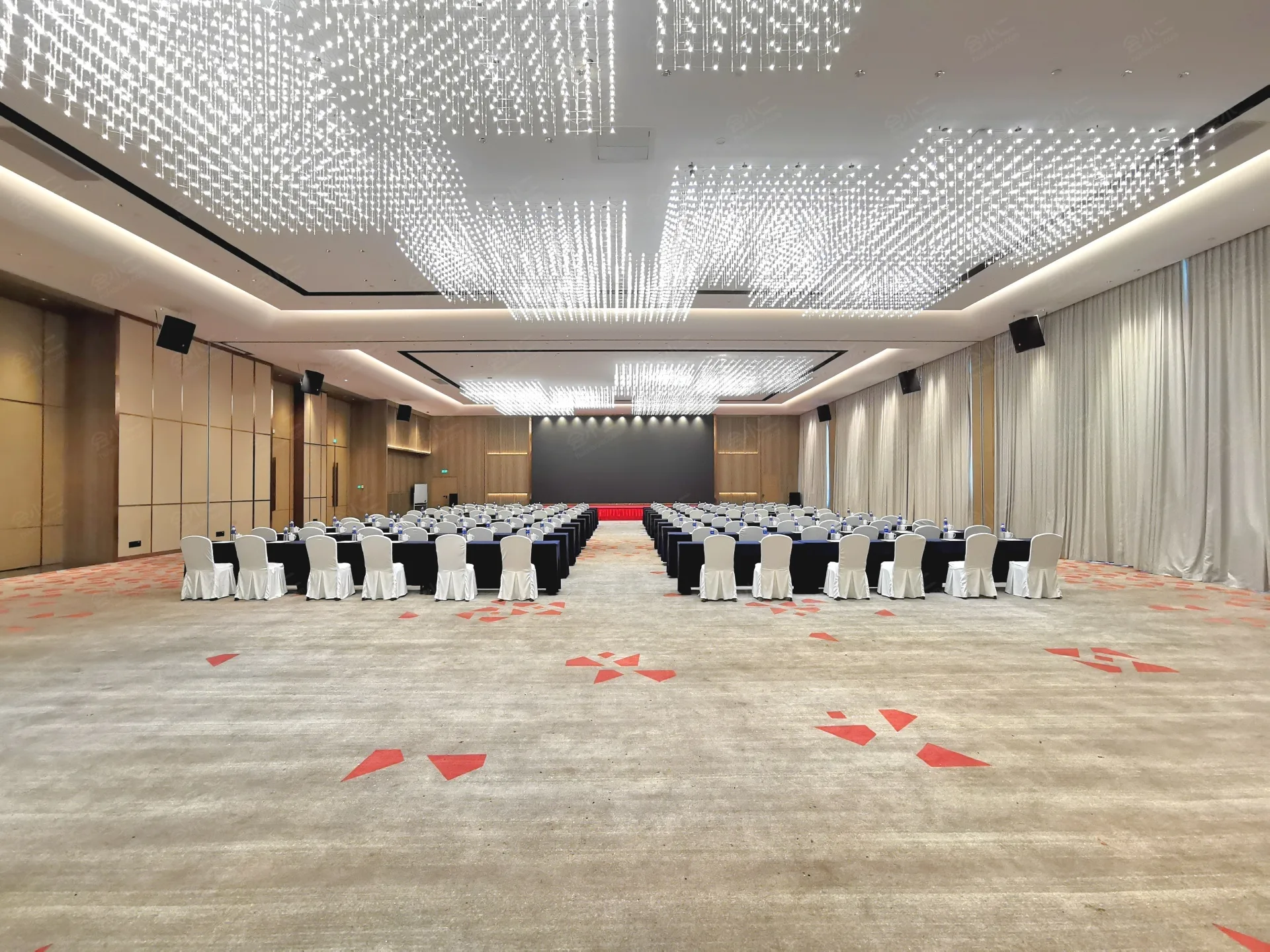 杭州临平皇冠假日酒店会议场地实景