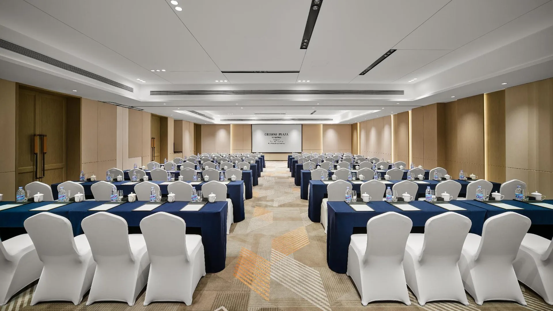 中山火炬高新区皇冠假日酒店会议场地实景