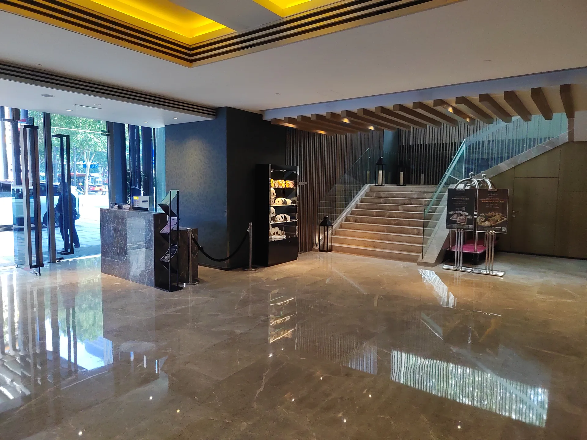 成都榛悦隆堡成都酒店会议场地实景