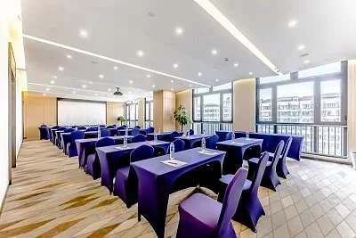 上海中建瑞贝庭臻选公寓酒店会议场地实景