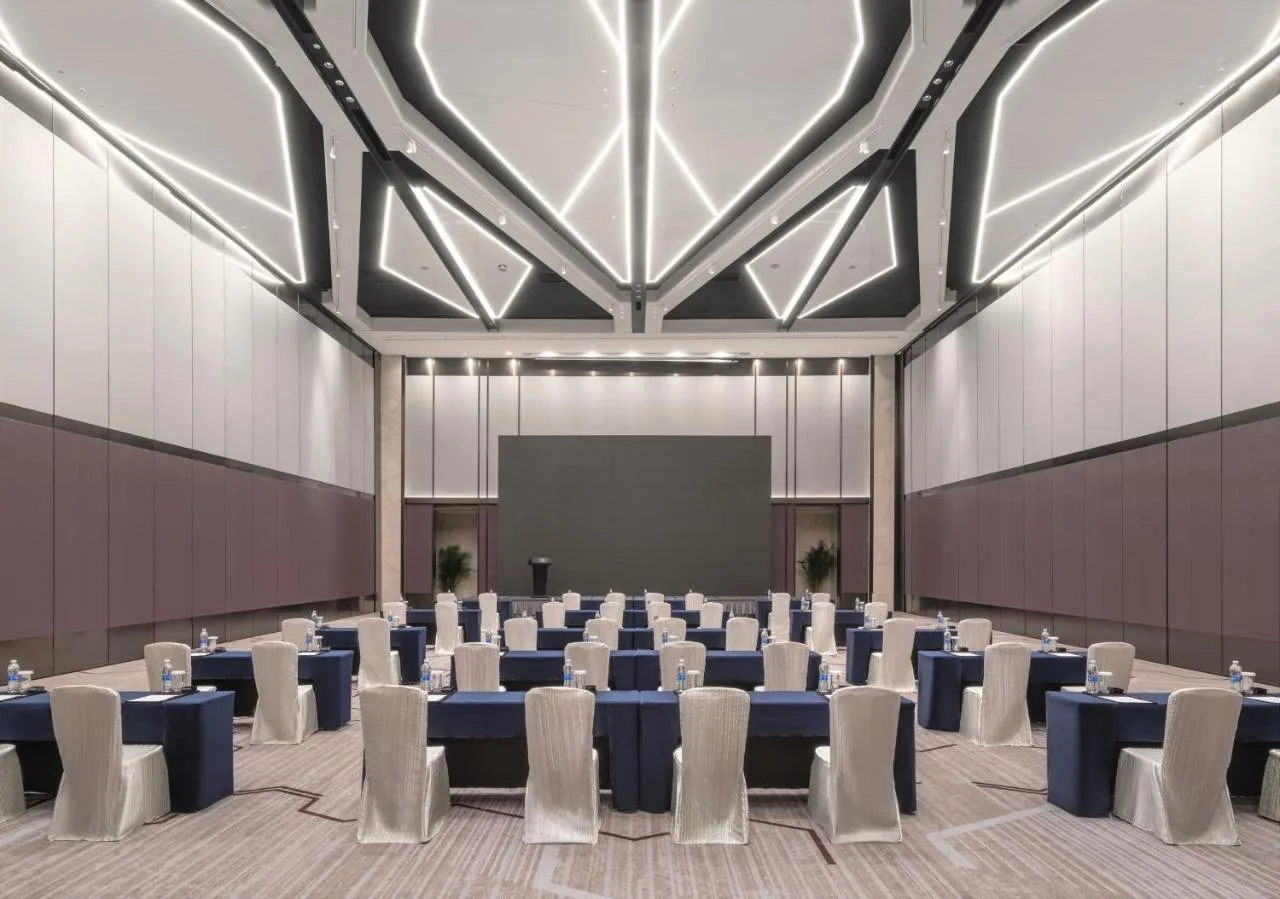 厦门集美海景皇冠假日酒店会议场地实景