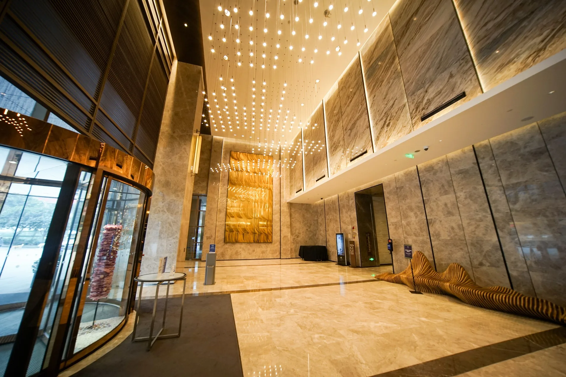 重庆嘉发希尔顿逸林酒店会议场地实景