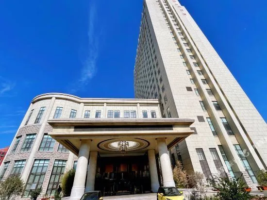 青岛西海岸珠山大饭店会议厅