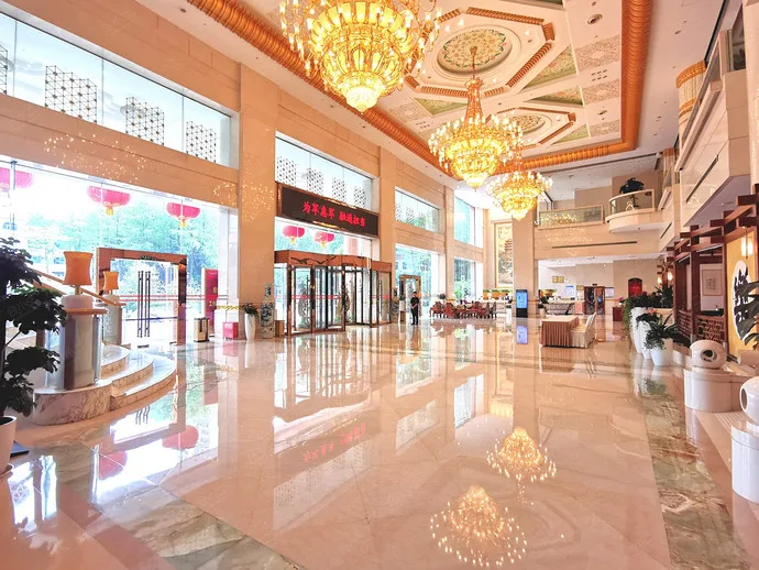 武汉融通中南花园酒店(武商梦时代店)会议场地实景