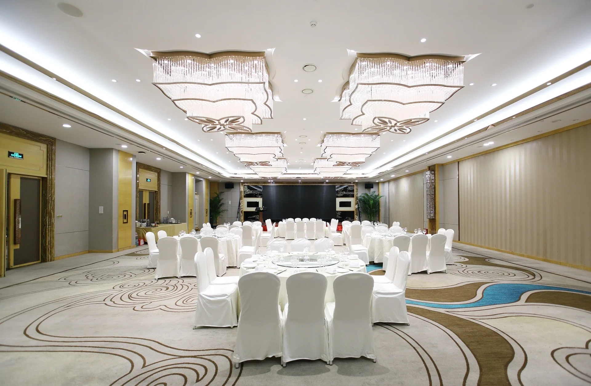 福州闽江世纪金源会展中心大饭店会议场地实景