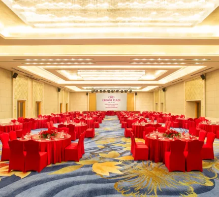 深圳龙岗珠江皇冠假日酒店会议场地实景