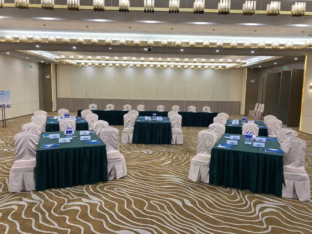 宜尚PLUS酒店(佛山季华路张槎地铁站店)会议场地实景