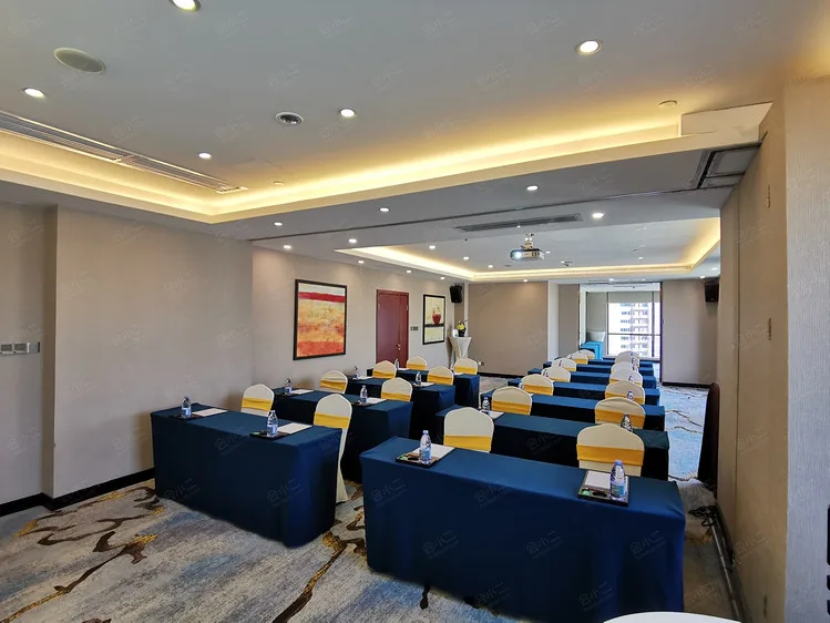 广州方圆奥克伍德豪景酒店公寓会议场地实景